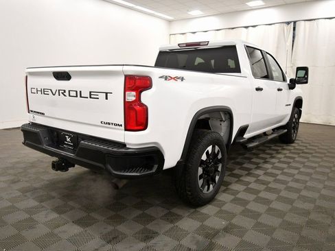 Used 2020 Chevrolet Silverado 2500 Custom w/ Custom Value Package AWD/4WD image 7