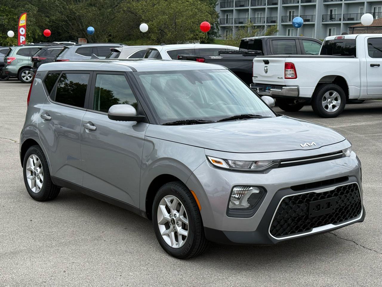 Used 2022 Kia Soul LX w/ Technology Package FWD image 9