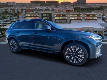 Used 2021 Volvo XC90 T5 Momentum w/ Protection Package Premier