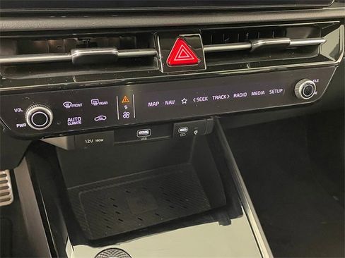 Used 2023 Kia Niro Wave image 8