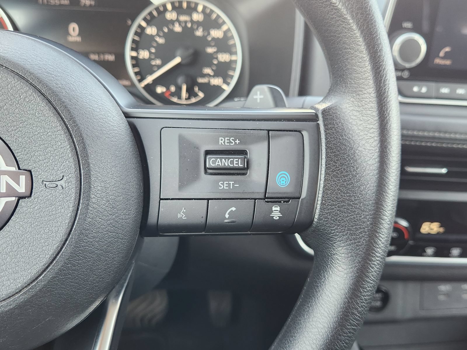 Used 2024 Nissan Rogue SV AWD/4WD image 33