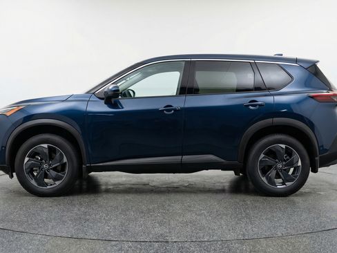 Used 2025 Nissan Rogue SV AWD/4WD image 5