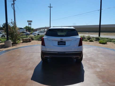 Used 2022 Cadillac XT5 Premium Luxury w/ Technology Package image 3