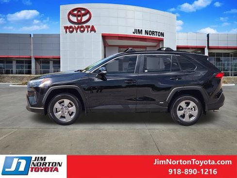 Used 2023 Toyota RAV4 XLE w/ Convenience Package AWD/4WD image 5