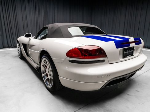 Used 2005 Dodge Viper SRT-10 RWD image 18