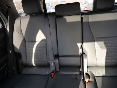 Certified 2025 Toyota 4Runner TRD Off-Road Premium image 14