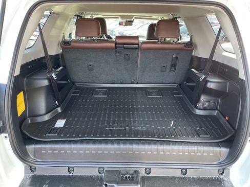 Used 2023 Toyota 4Runner Limited image 9