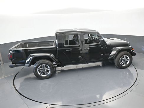 Used 2024 Jeep Gladiator Sport w/ Premium Package image 50