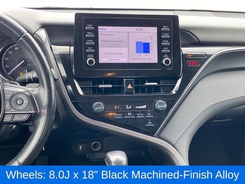 Used 2021 Toyota Camry SE image 8