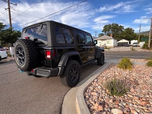 Used 2023 Jeep Wrangler Unlimited AWD/4WD image 6