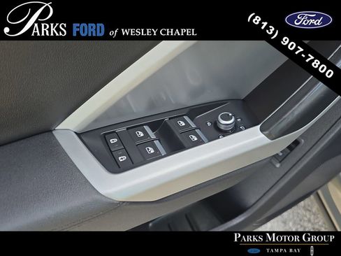 Used 2021 Audi Q3 2.0T Premium w/ Convenience Package AWD/4WD image 17
