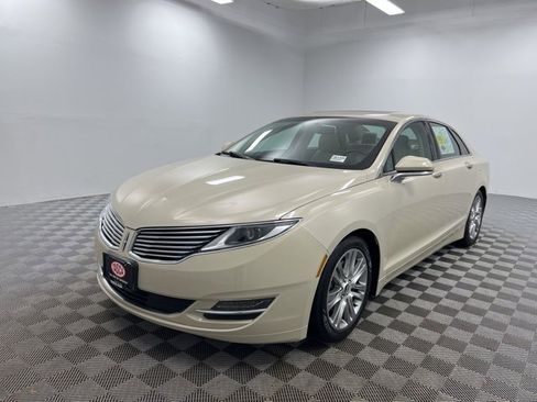 Used 2016 Lincoln MKZ AWD w/ Equipment Group 200A Select image 2