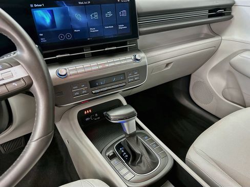 Used 2025 Hyundai Kona SEL AWD/4WD image 26