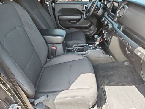 Used 2022 Jeep Wrangler Unlimited Sport AWD/4WD image 13