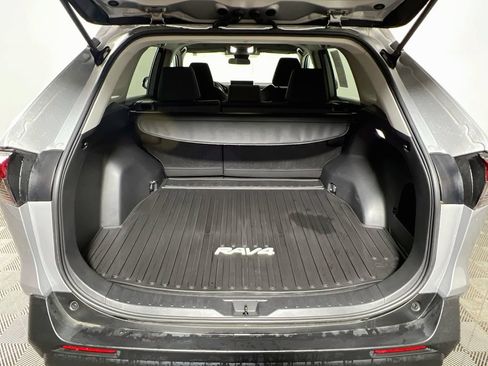 Certified 2023 Toyota RAV4 LE AWD/4WD image 22