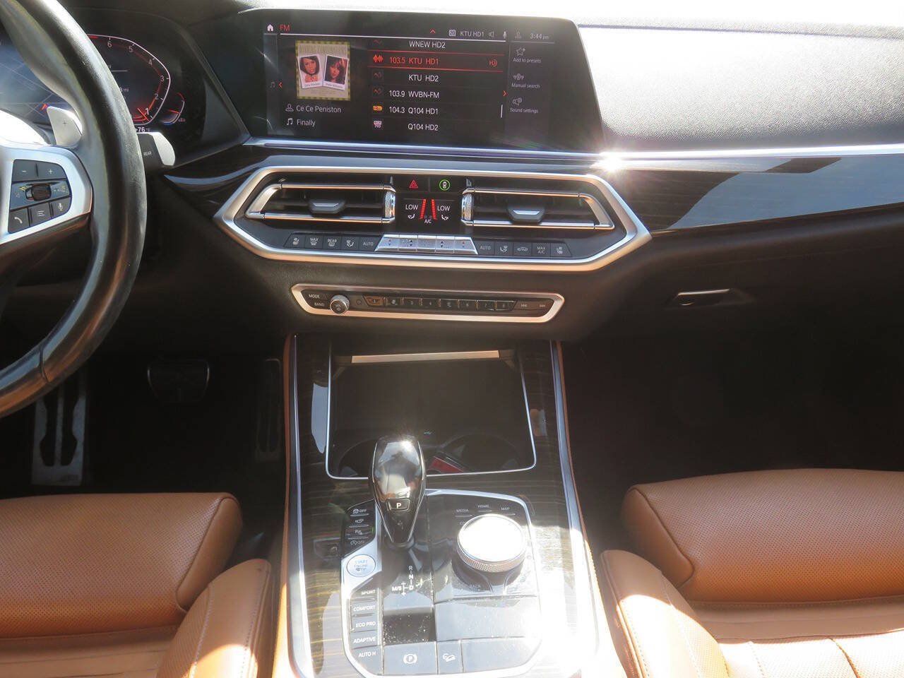 Used 2019 BMW X5 xDrive40i w/ M Sport Package AWD/4WD image 16