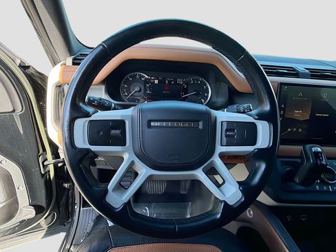 Used 2023 Land Rover Defender 130 X-Dynamic SE image 41