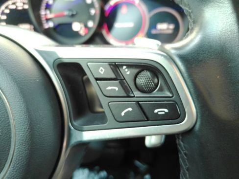 Used 2020 Porsche Cayenne AWD/4WD image 40