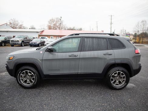 Used 2022 Jeep Cherokee Trailhawk w/ Premium Leather Package image 6