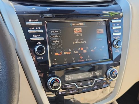 Used 2019 Nissan Murano Platinum w/ Cargo Package image 16
