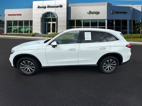 Used 2024 Mercedes-Benz GLC 300 image 4