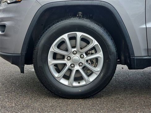 Used 2021 Jeep Grand Cherokee Laredo X image 18