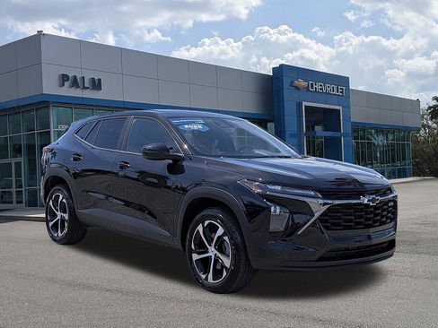 Certified 2026 Chevrolet Trax RS w/ Driver Confidence Package FWD image 1