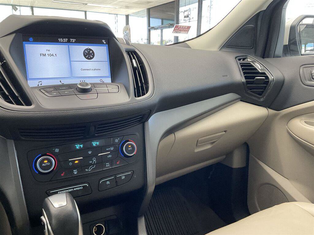 Used 2018 Ford Escape SEL w/ Ford Safe & Smart Package AWD/4WD image 17