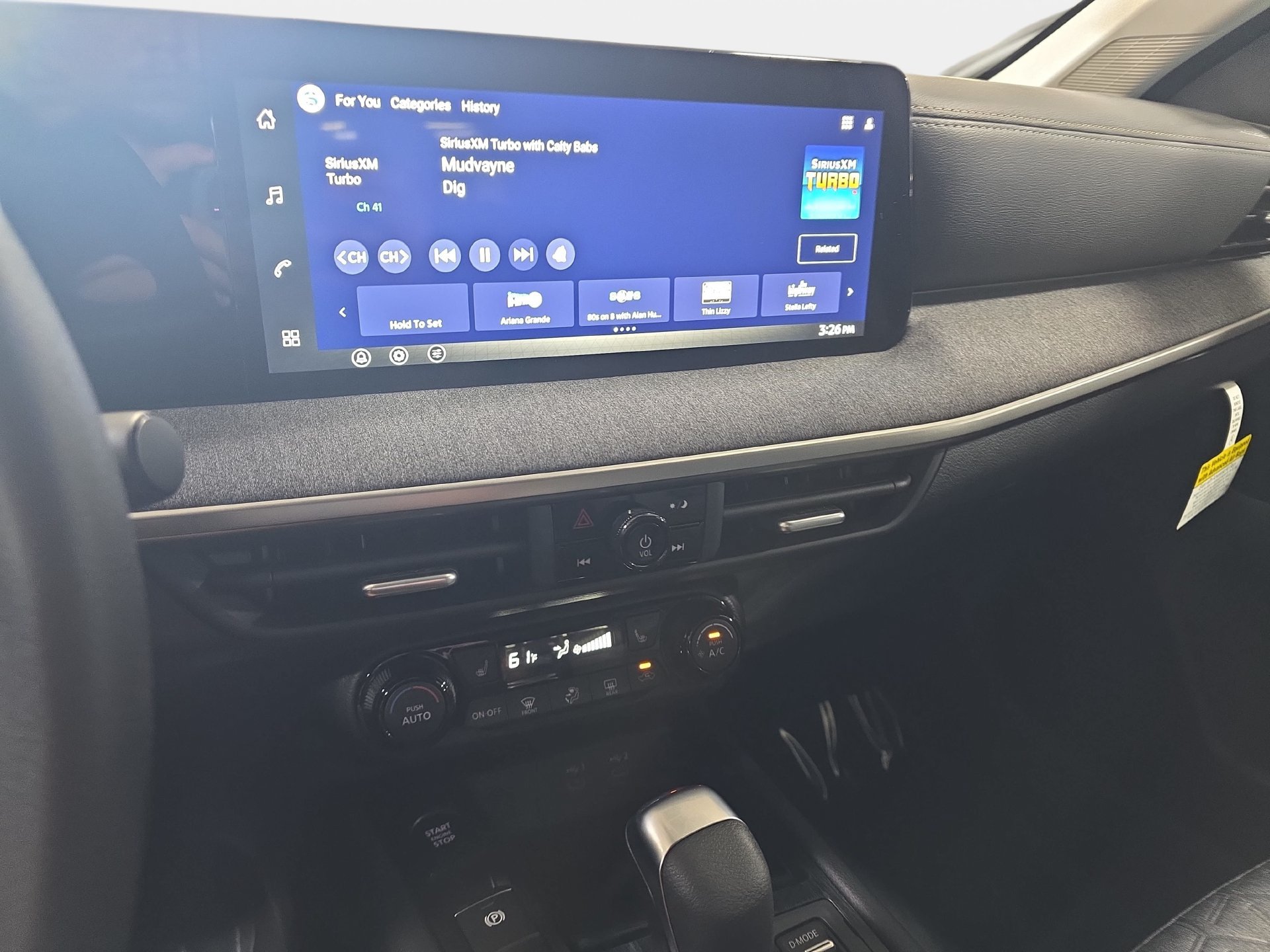 New 2027 Nissan Kicks SV w/ SV Premium Package FWD image 19