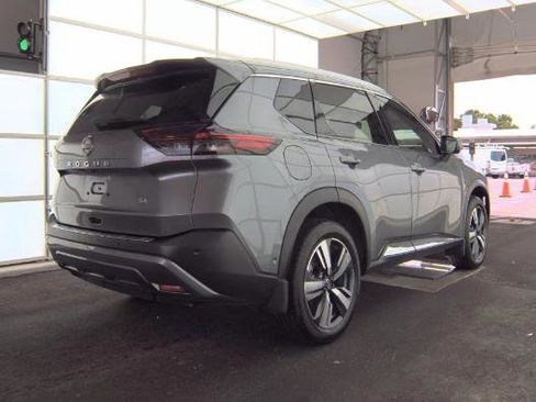 Used 2023 Nissan Rogue SL w/ SL Premium Package FWD image 5