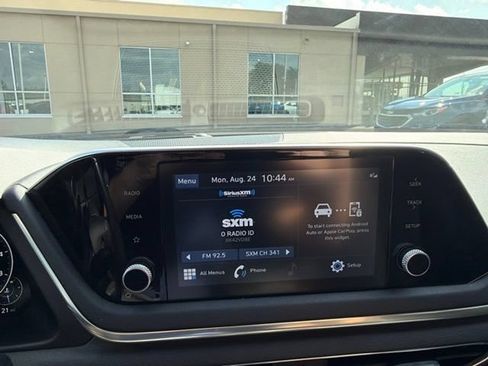 Certified 2022 Hyundai Sonata SEL w/ Convenience Package FWD image 19
