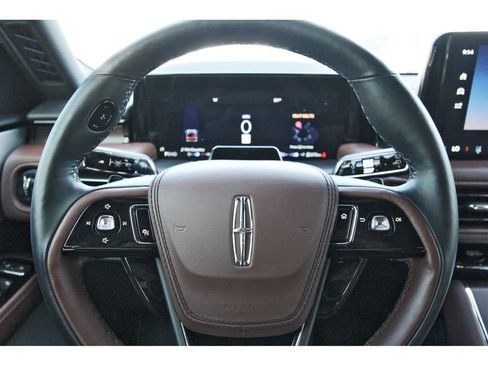 Used 2025 Lincoln Aviator Reserve w/ Equipment Group 201A AWD/4WD image 19