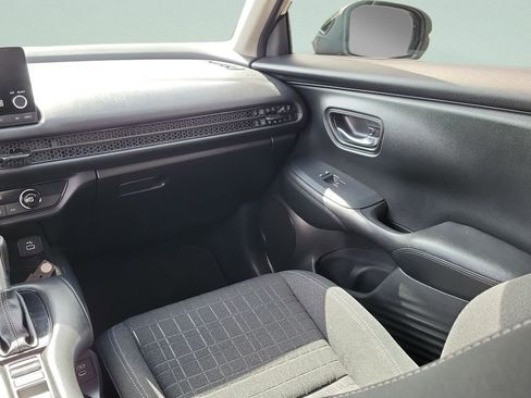 Used 2024 Honda HR-V LX image 16
