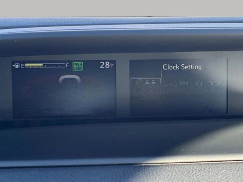 Used 2022 Toyota Prius L Eco image 34