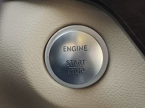 Used 2016 Mercedes-Benz GLE 350 4MATIC w/ Premium Package image 29