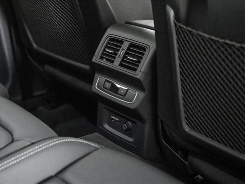 Certified 2025 Audi Q5 2.0T Premium image 18