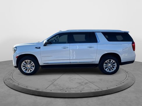 Certified 2024 GMC Yukon XL SLT w/ SLT Luxury Package image 5