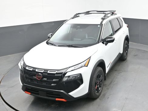 New 2026 Nissan Rogue SV image 32