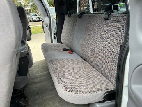 Used 2001 Dodge Ram 3500 Truck SLT image 33