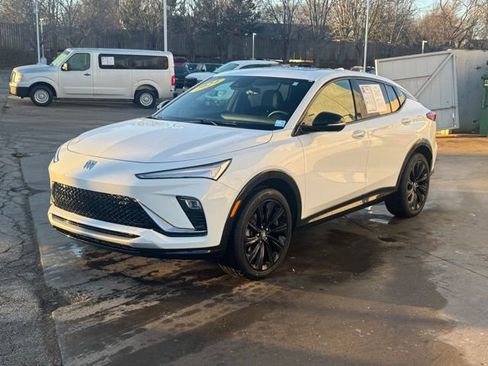 Used 2024 Buick Envista Sport Touring w/ Convenience I Package image 3