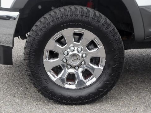 Used 2018 Ford F250 Lariat w/ Lariat Ultimate Package AWD/4WD image 12