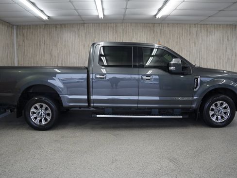 Used 2017 Ford F350 Lariat w/ Chrome Package image 6