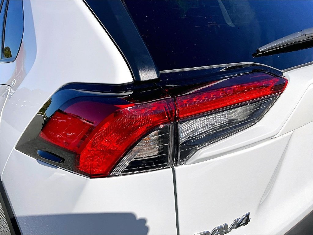 Used 2024 Toyota RAV4 LE AWD/4WD image 34