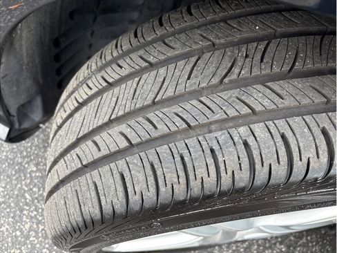 Used 2011 Mercedes-Benz E 350 4MATIC Wagon image 26