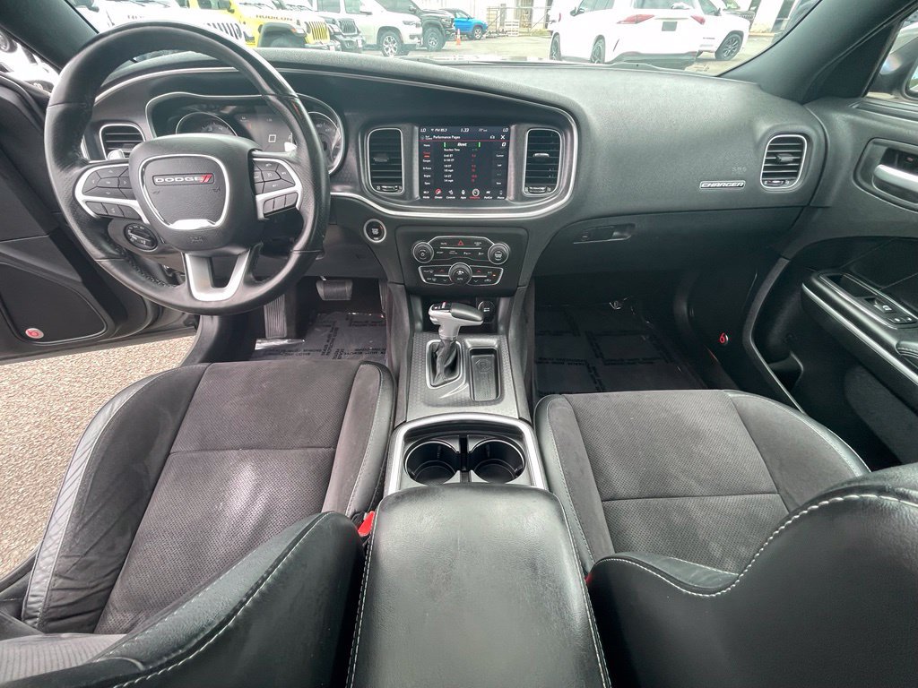 Used 2018 Dodge Charger R/T w/ Plus Group RWD image 3
