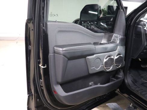 Used 2023 Ford F250 Lariat image 11