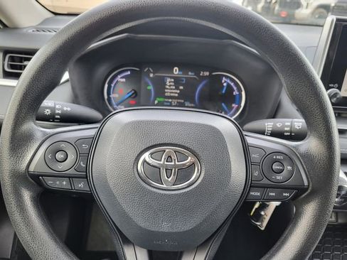 Used 2025 Toyota RAV4 LE image 21