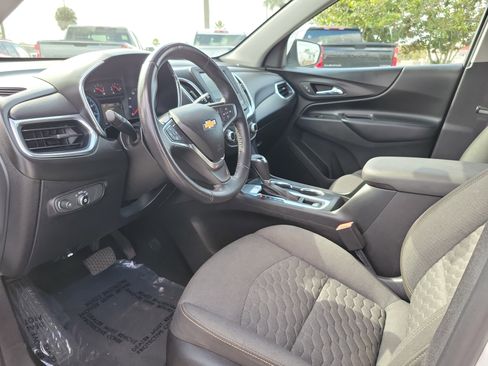 Used 2018 Chevrolet Equinox LT image 19