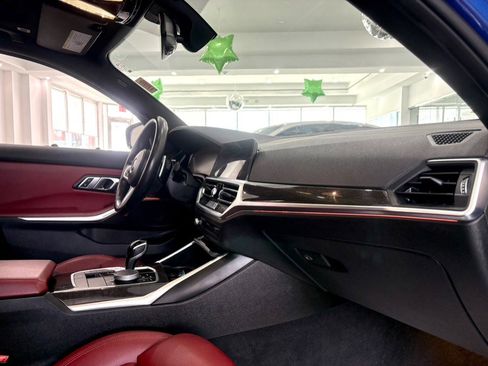Used 2022 BMW 330i Sedan w/ M Sport Package image 16