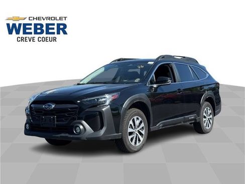 Used 2024 Subaru Outback Premium AWD/4WD image 1